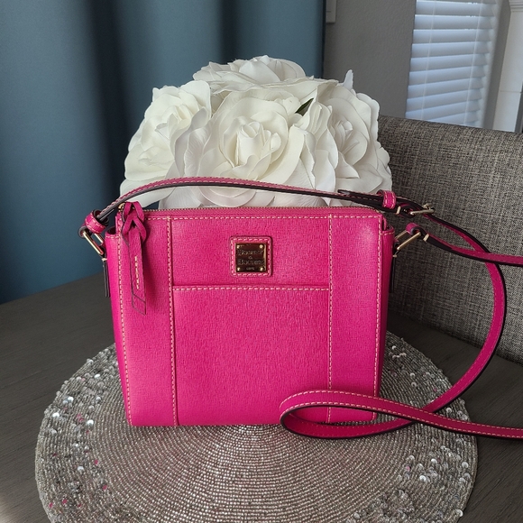 Dooney & Bourke Handbags - NWOT - Dooney & Bourke Crossbody Bag - Pink